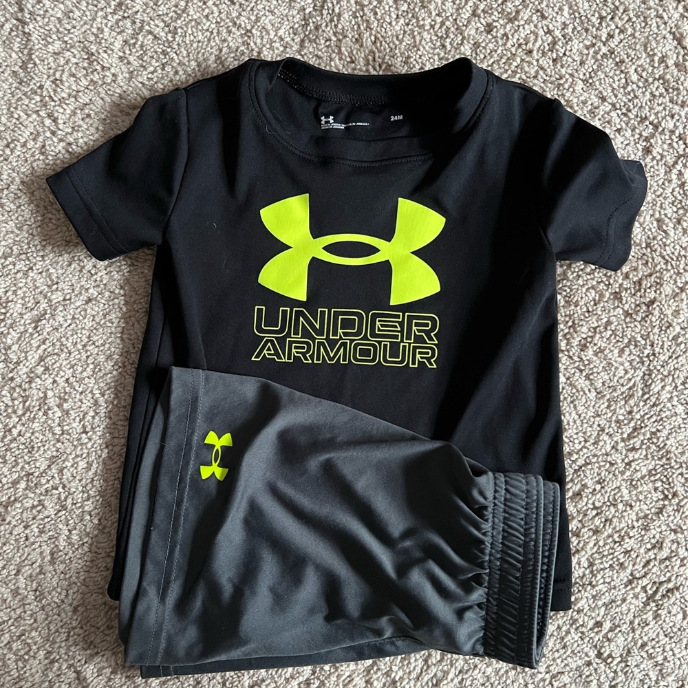UNDER ARMOUR SET